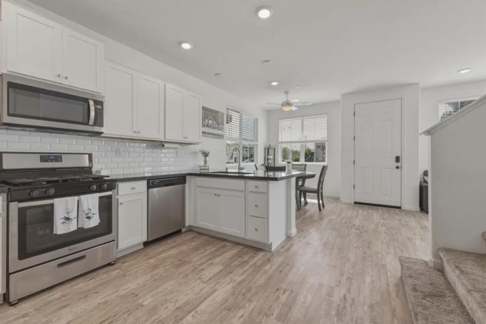 1180 Julia Circle Hollister, CA 95023
