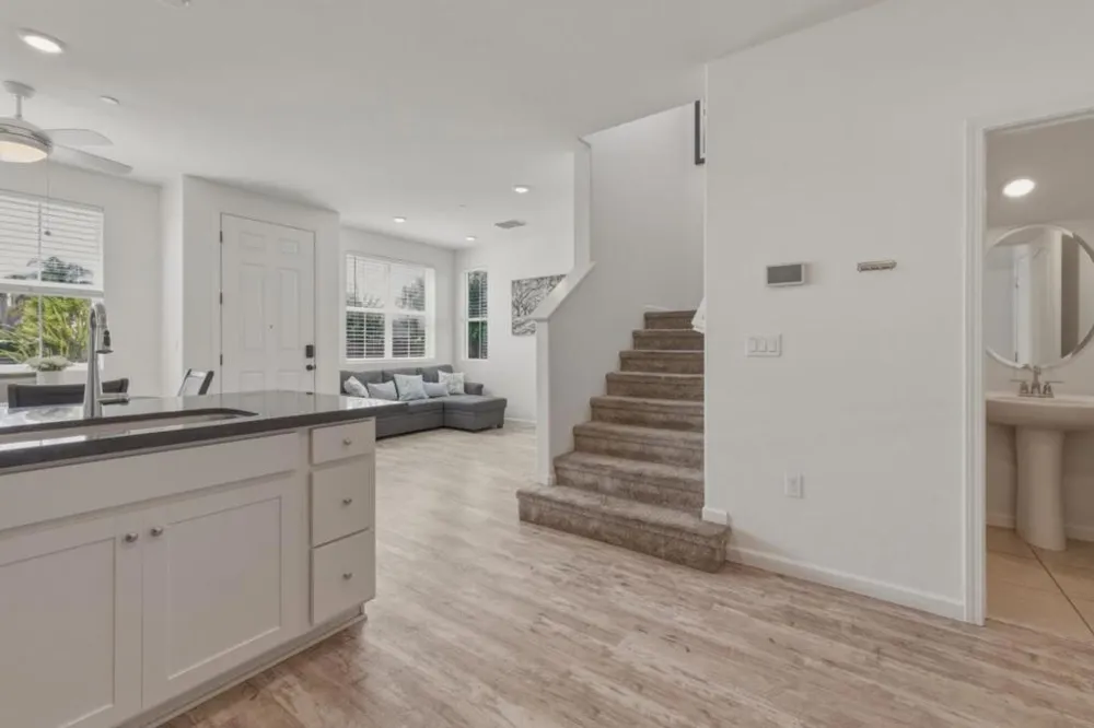 1180 Julia Circle Hollister, CA 95023