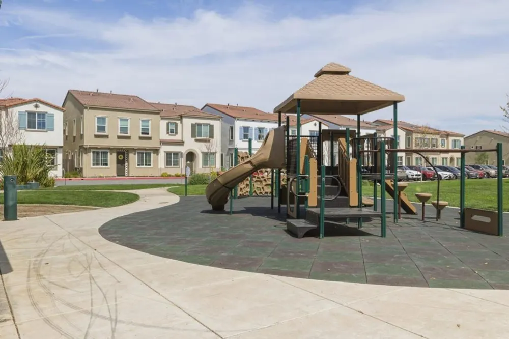 1180 Julia Circle Hollister, CA 95023