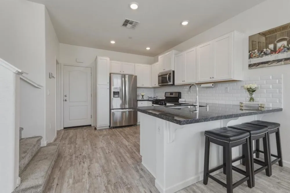 1180 Julia Circle Hollister, CA 95023