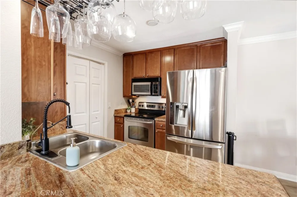 1980 Las Colinas Circle #308 Corona, CA 92879