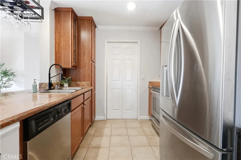 1980 Las Colinas Circle #308 Corona, CA 92879