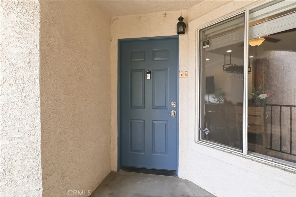 1980 Las Colinas Circle #308 Corona, CA 92879