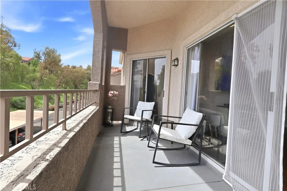 1980 Las Colinas Circle #308 Corona, CA 92879
