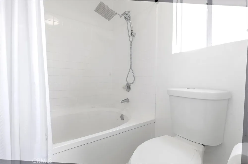 1980 Las Colinas Circle #308 Corona, CA 92879