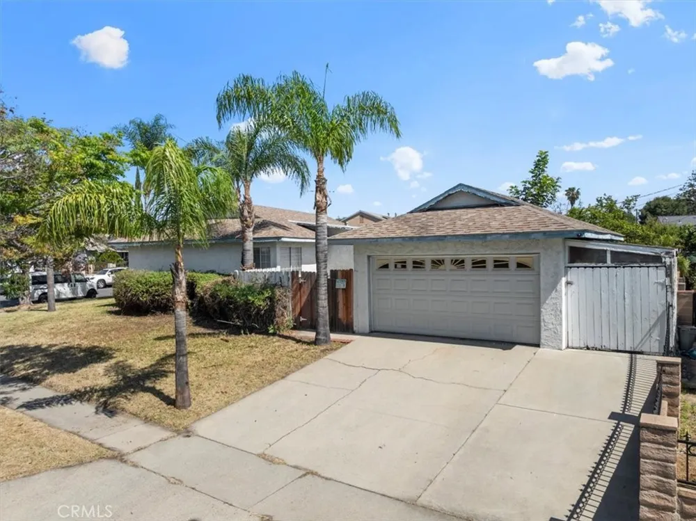 9370 Dorrington Arleta, CA 91331