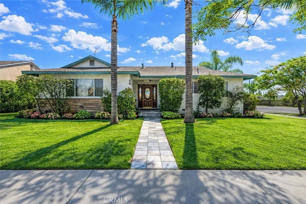 9370 Dorrington Arleta, CA 91331