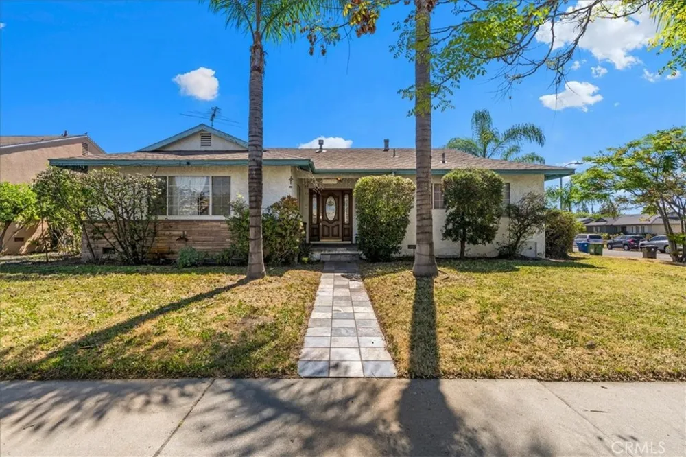 9370 Dorrington Arleta, CA 91331