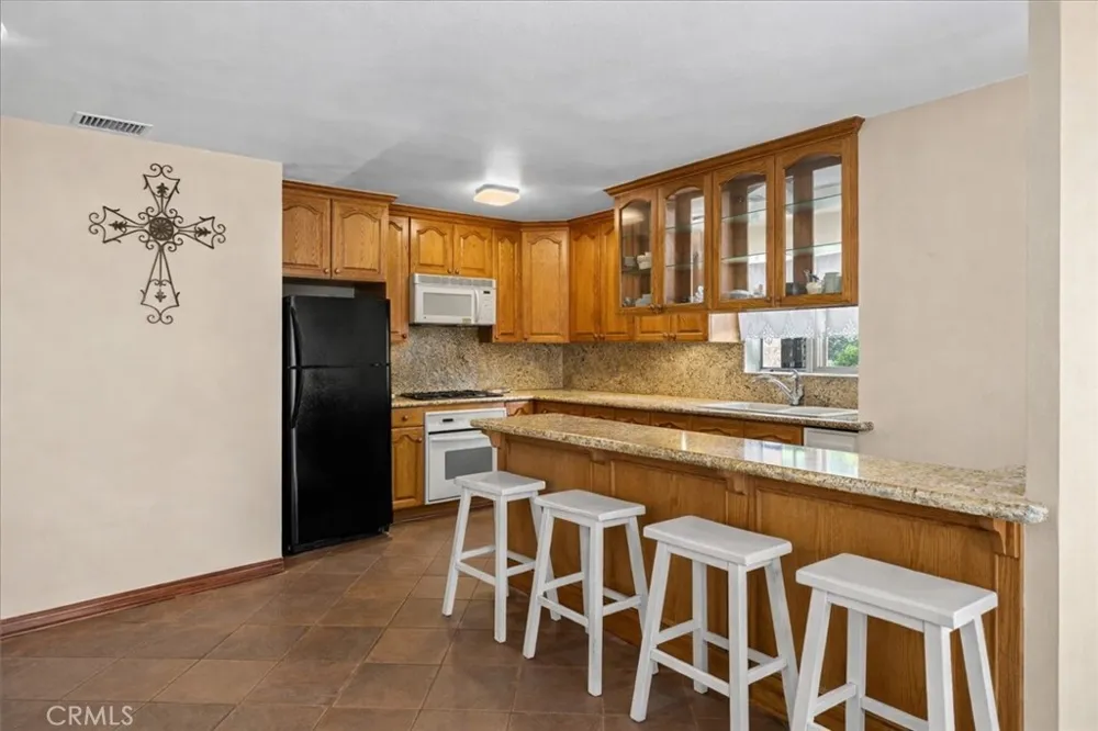 9370 Dorrington Arleta, CA 91331