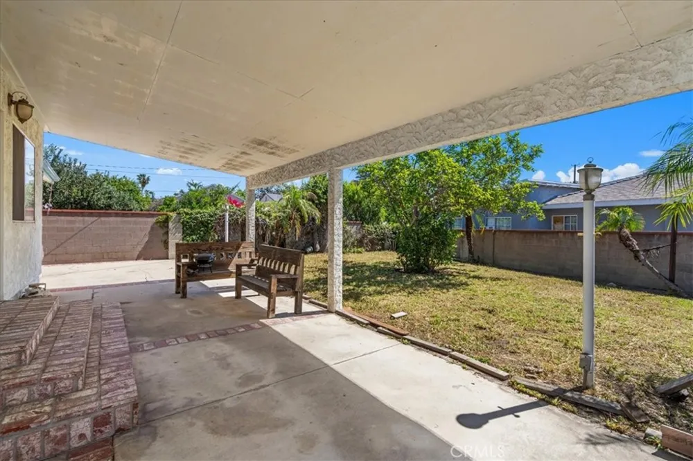 9370 Dorrington Arleta, CA 91331