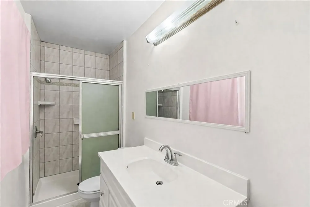 9370 Dorrington Arleta, CA 91331