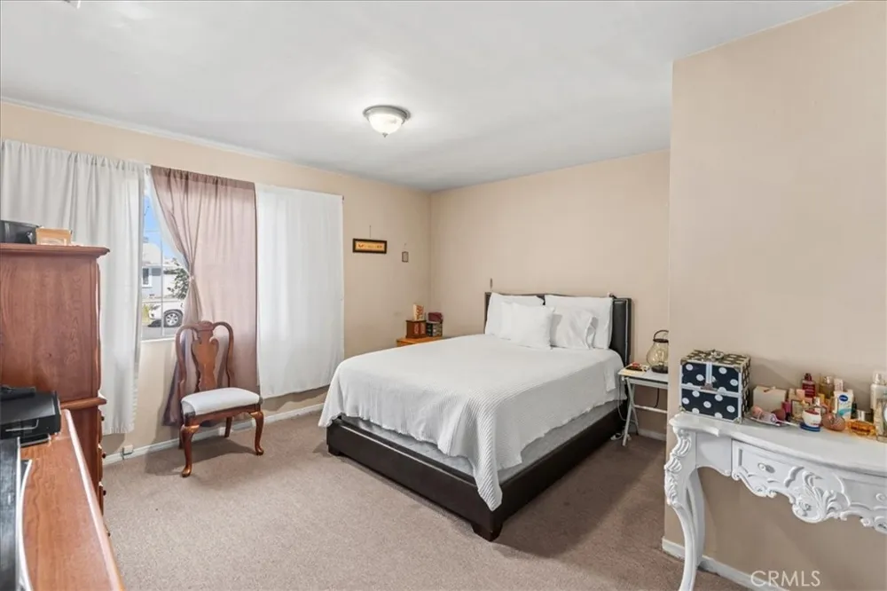 9370 Dorrington Arleta, CA 91331