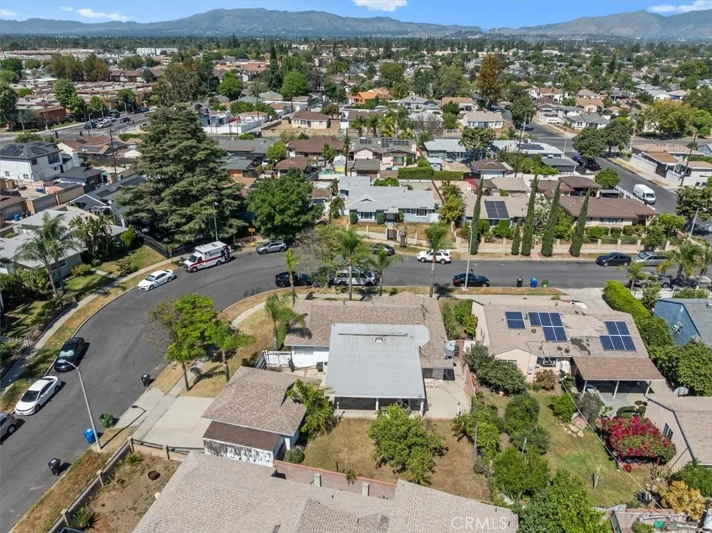 9370 Dorrington Arleta, CA 91331