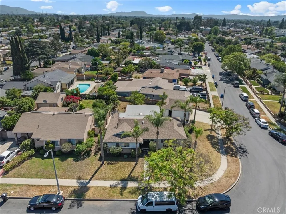 9370 Dorrington Arleta, CA 91331