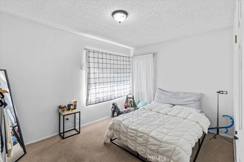 9370 Dorrington Arleta, CA 91331