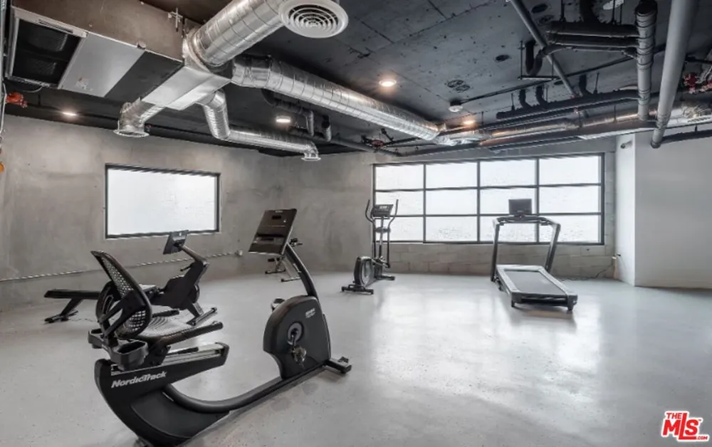 825 S Coronado Street #404 Los Angeles, CA 90057