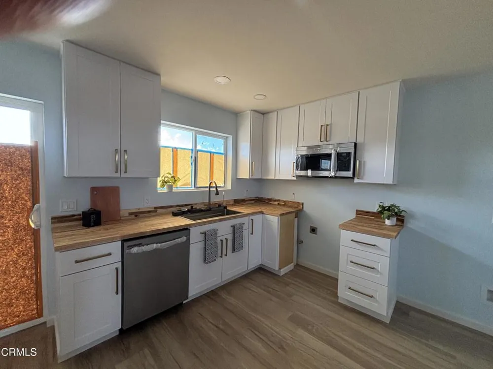 9210 Cherokee Trail Lucerne Valley, CA 92356