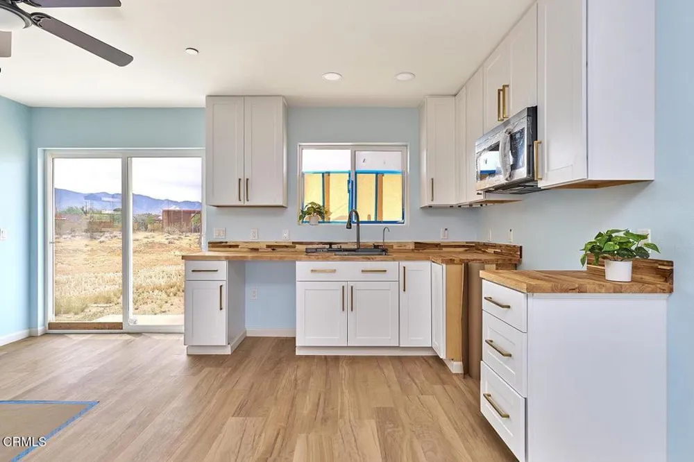 9210 Cherokee Trail Lucerne Valley, CA 92356