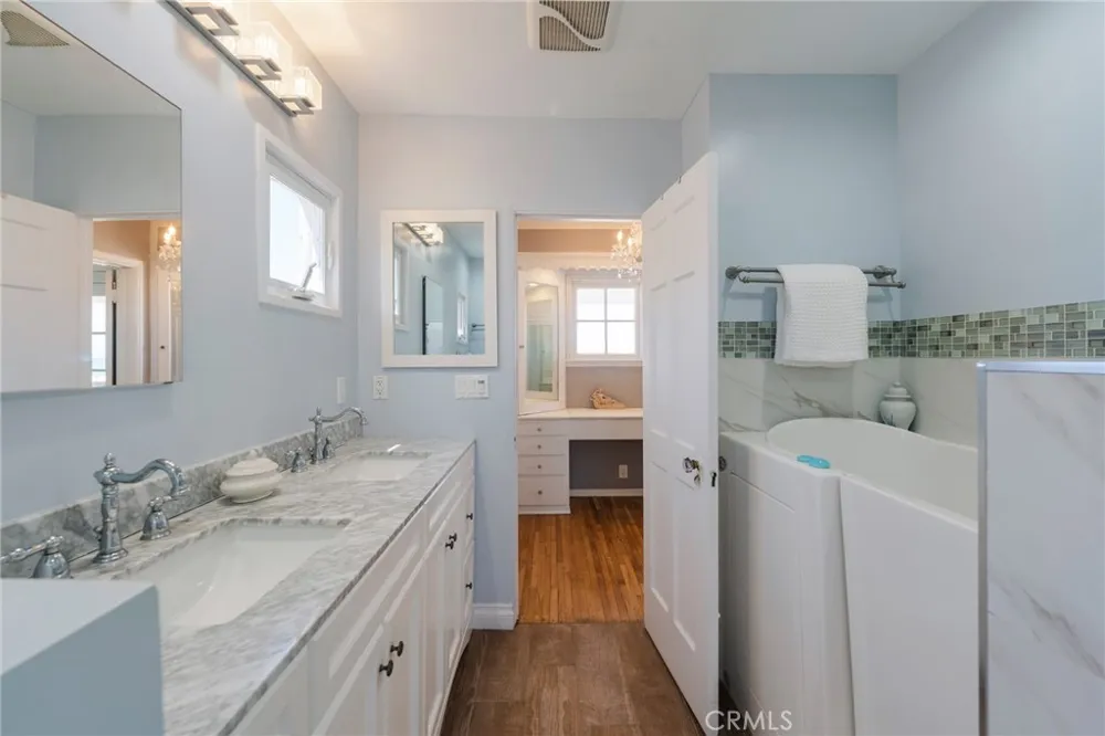 1818 The Strand #1 Hermosa Beach, CA 90254