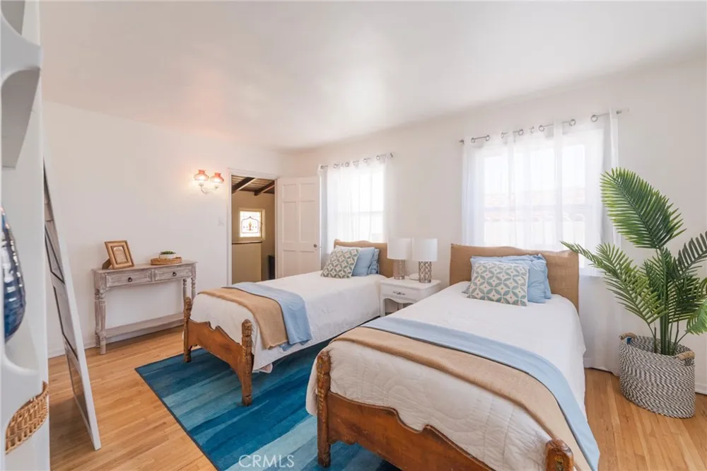 1818 The Strand #1 Hermosa Beach, CA 90254