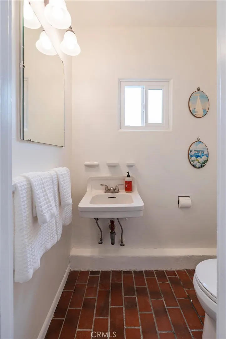 1818 The Strand #1 Hermosa Beach, CA 90254