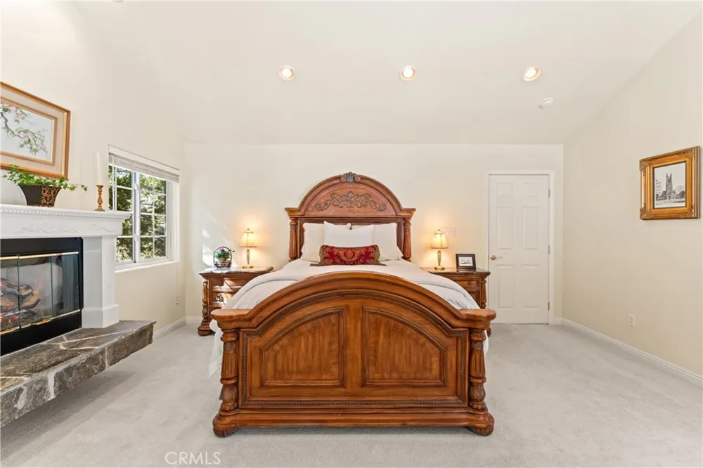 197 Massive Road Lake Arrowhead, CA 92317