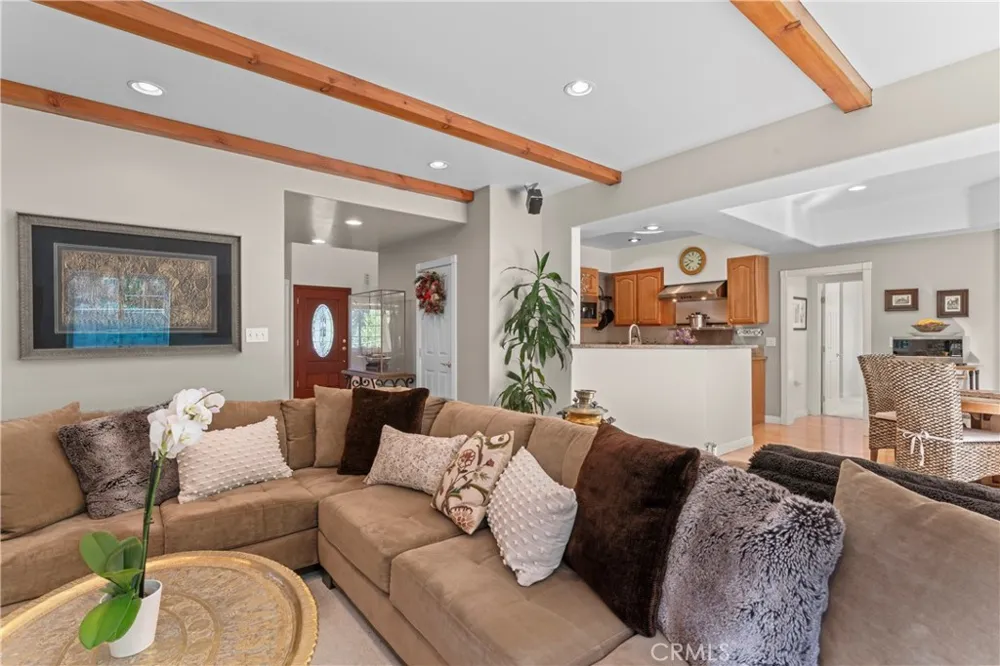 197 Massive Road Lake Arrowhead, CA 92317