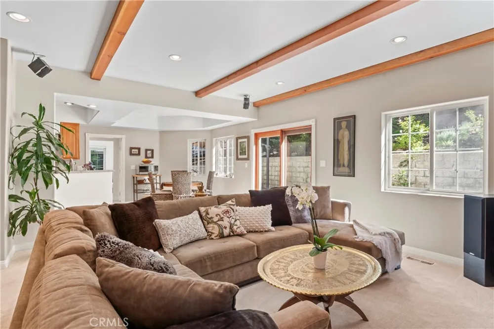 197 Massive Road Lake Arrowhead, CA 92317