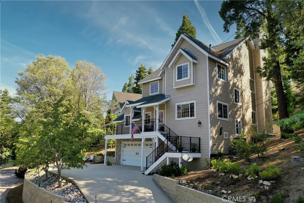 197 Massive Road Lake Arrowhead, CA 92317