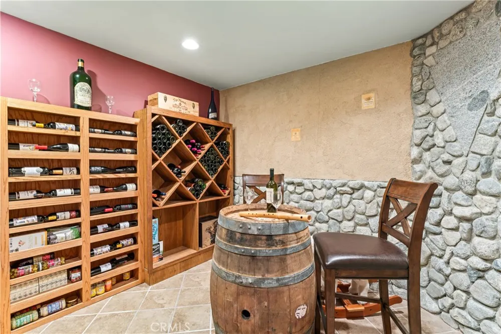 197 Massive Road Lake Arrowhead, CA 92317