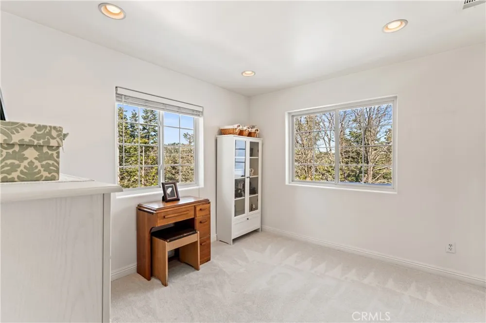 197 Massive Road Lake Arrowhead, CA 92317