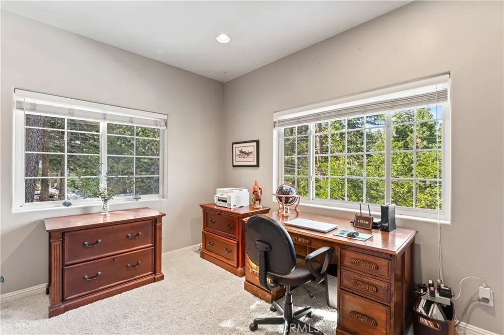197 Massive Road Lake Arrowhead, CA 92317