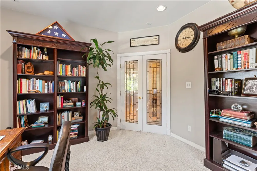 197 Massive Road Lake Arrowhead, CA 92317