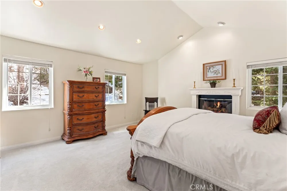 197 Massive Road Lake Arrowhead, CA 92317