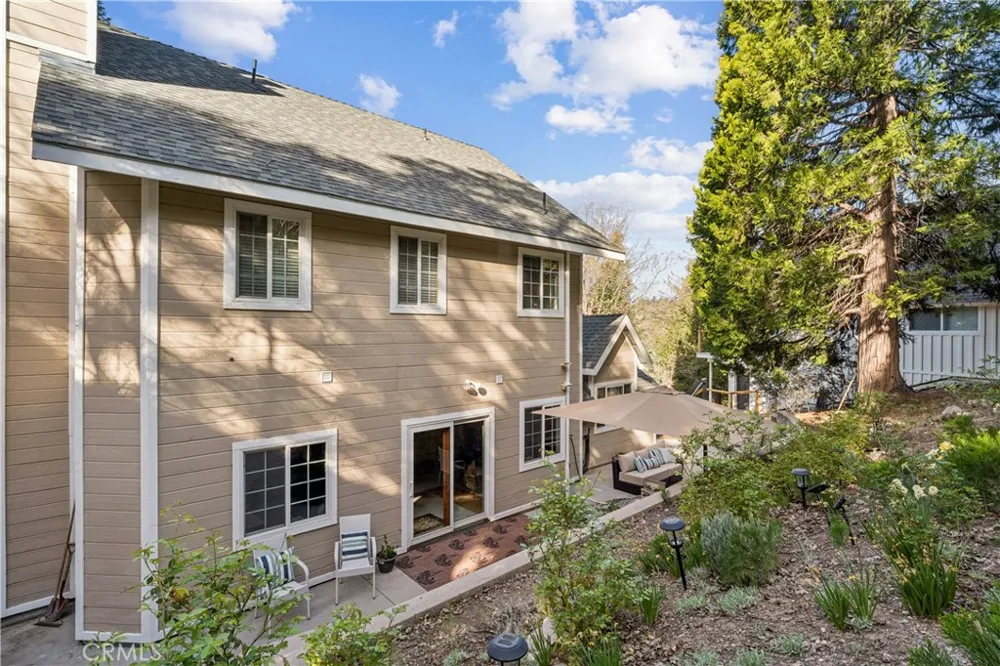 197 Massive Road Lake Arrowhead, CA 92317