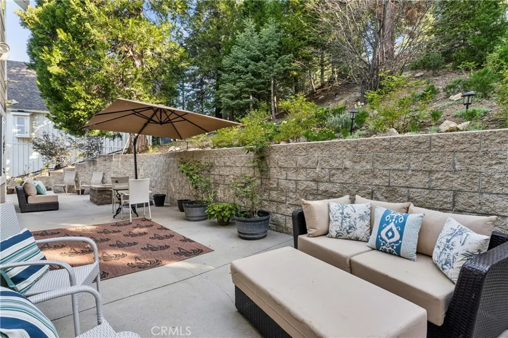 197 Massive Road Lake Arrowhead, CA 92317