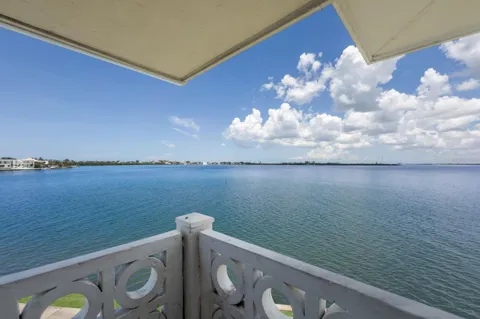 761 JOHN RINGLING BOULEVARD #31