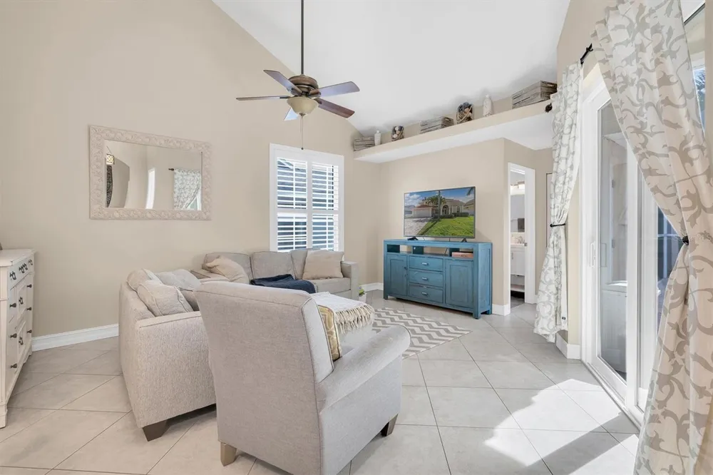 906 LANDMARK CIRCLE S Tierra Verde, FL 33715