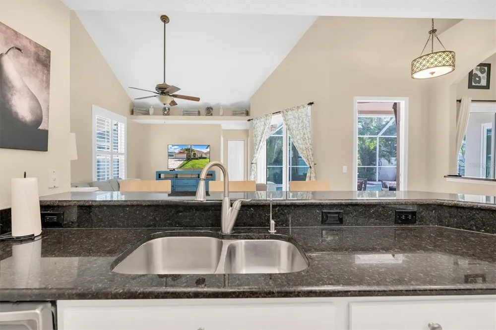 906 LANDMARK CIRCLE S Tierra Verde, FL 33715