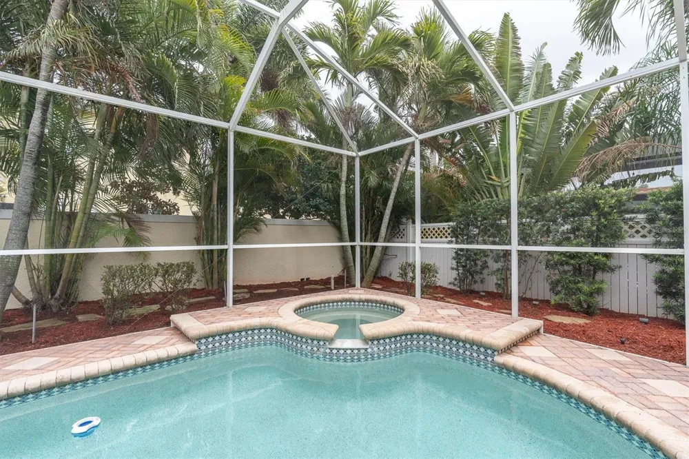 906 LANDMARK CIRCLE S Tierra Verde, FL 33715