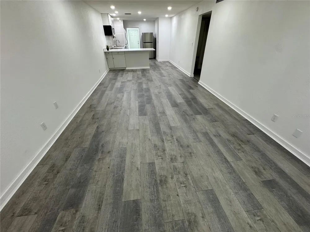 5720 13TH AVENUE #106B St Petersburg, FL 33710