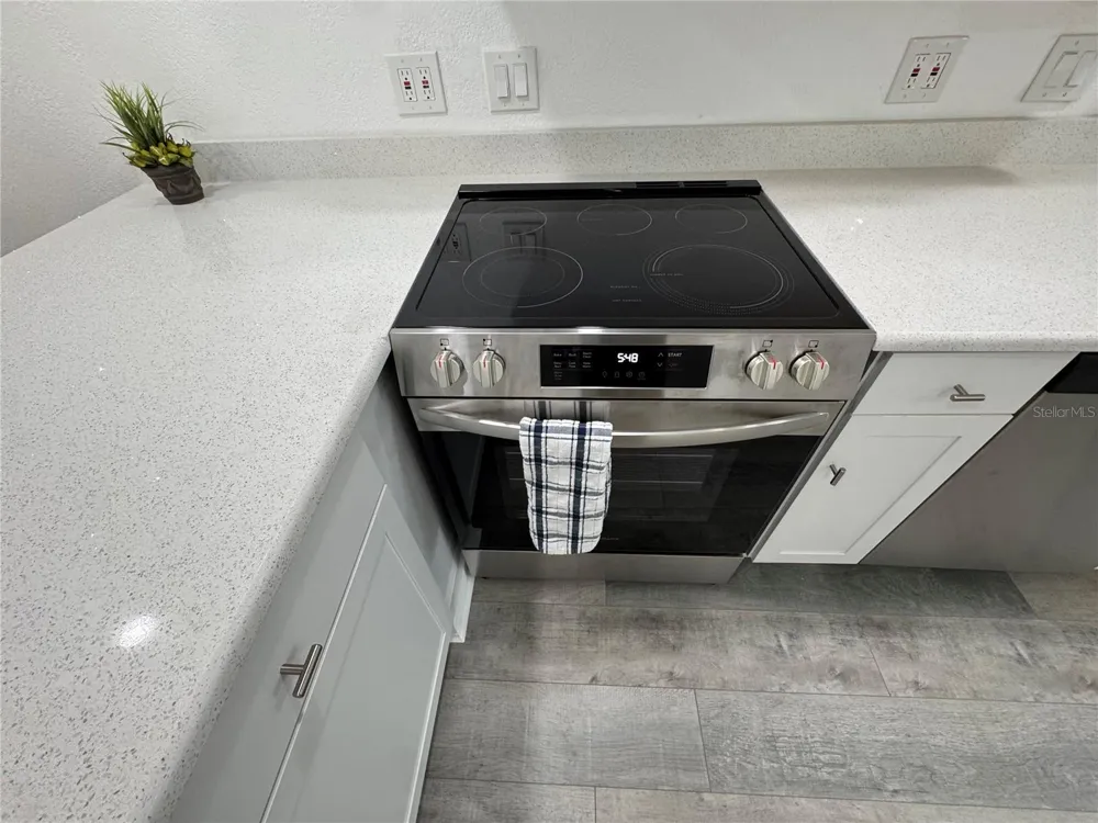 5720 13TH AVENUE #106B St Petersburg, FL 33710