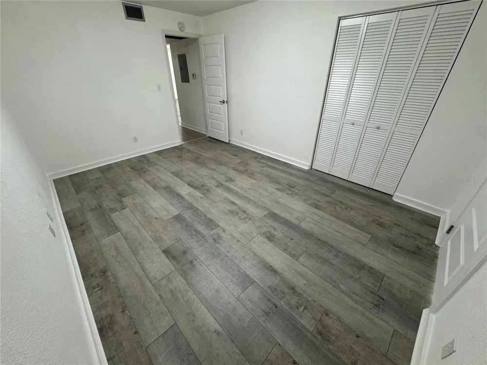 5720 13TH AVENUE #106B St Petersburg, FL 33710