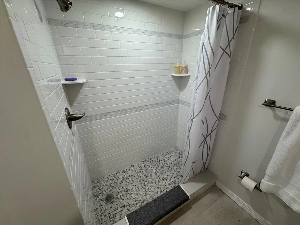 5720 13TH AVENUE #106B St Petersburg, FL 33710