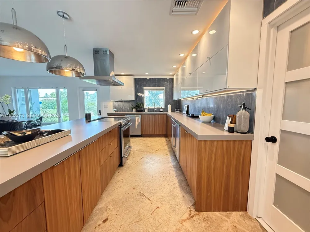 2497 NW South Manor Ave Stuart, FL 34994