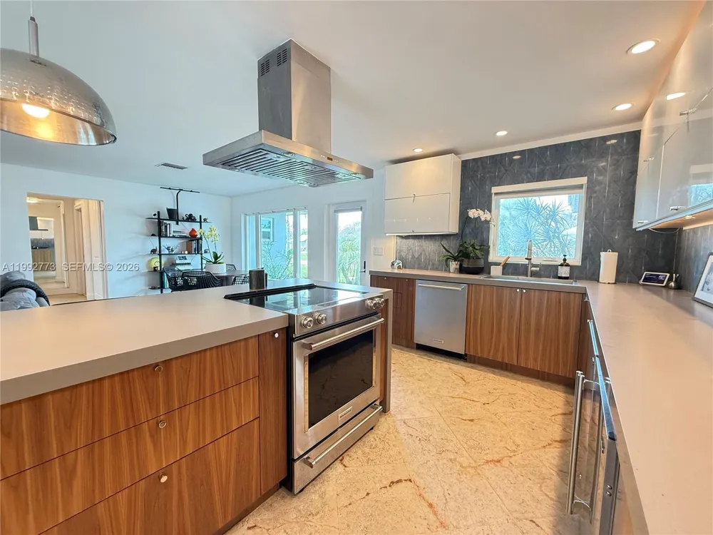 2497 NW South Manor Ave Stuart, FL 34994