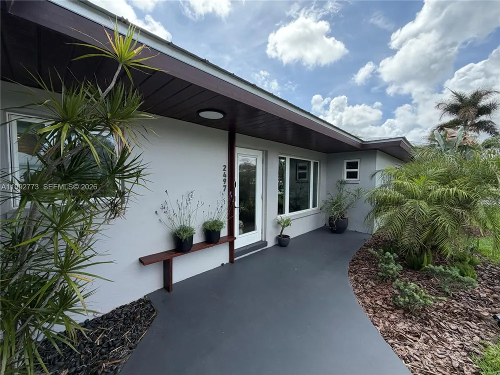 2497 NW South Manor Ave Stuart, FL 34994