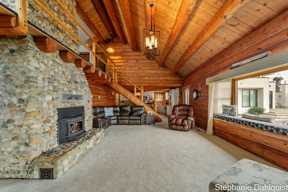 1601 Westwind Court Laketon Township, MI 49445