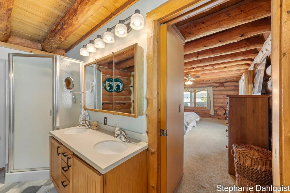 1601 Westwind Court Laketon Township, MI 49445