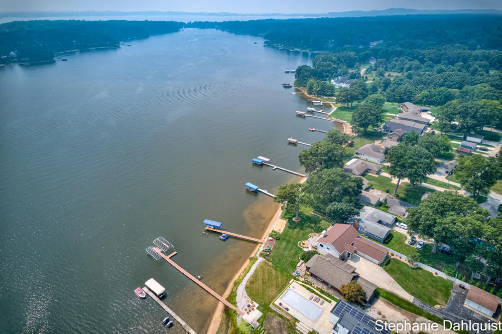 1601 Westwind Court Laketon Township, MI 49445